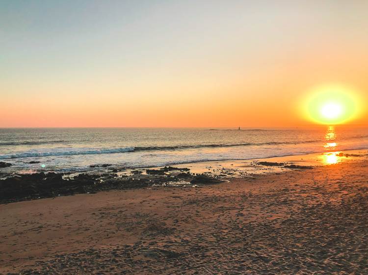 Coucher de soleil sur la plage de la Pointe Saint-Gilles Bénodet