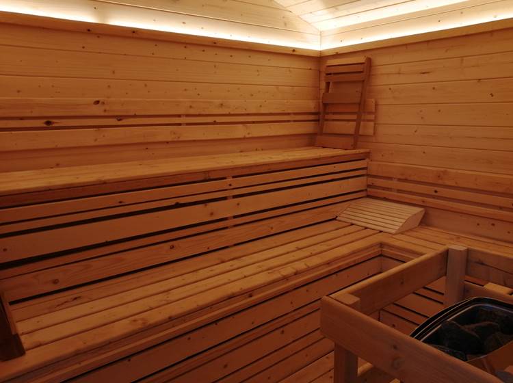 Sauna avec poele electrique