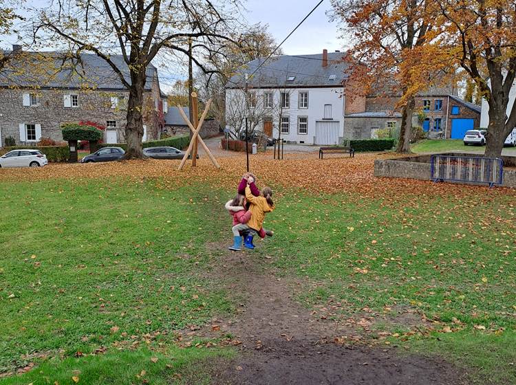 Tyrolienne, Place du Baty