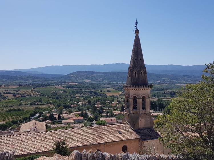 Clocher de l'église Saint-Etienne de St Saturnin les Apt en Provence