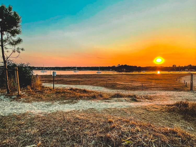 Coucher de soleil sur l'entrée du port de La Forêt-Fouesnant