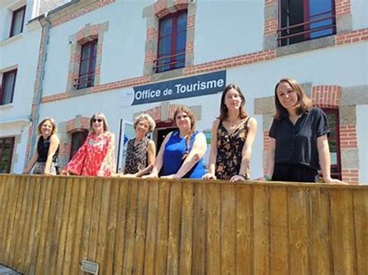 L'équipe de l'Office de Tourisme de la Vallée du Blavet, l'échappée verte