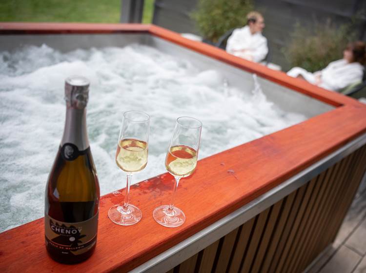 Jacuzzi