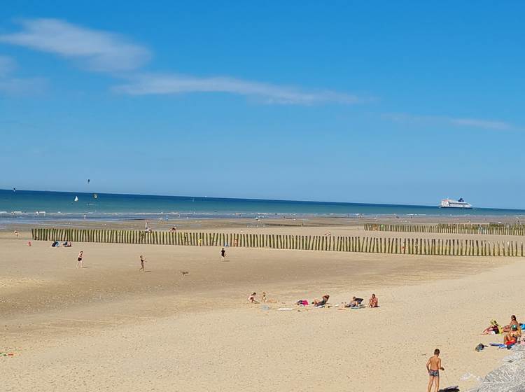 Plage de Sangatte à quelques mètres