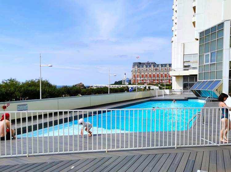 La Piscine du Victoria Surf pour petits et grands de OCEAN 7