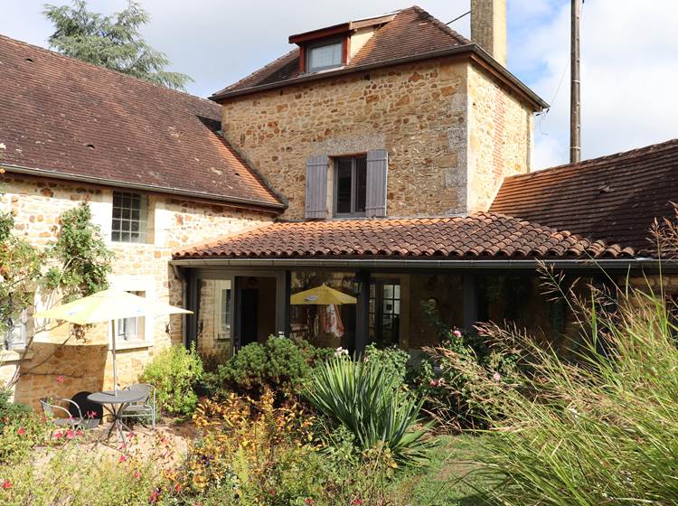 Les Charmes de Sarlat - Chambre d'hôte Sarlat - Facade maison - verranda