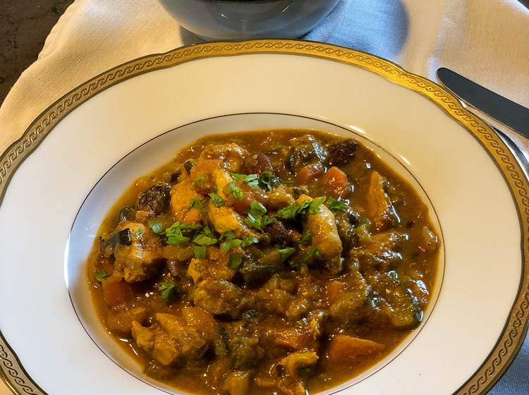 des saveurs salées et sucrées pour cette tajine au poulet