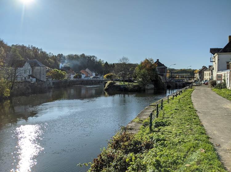 La Sambre à La Buissière