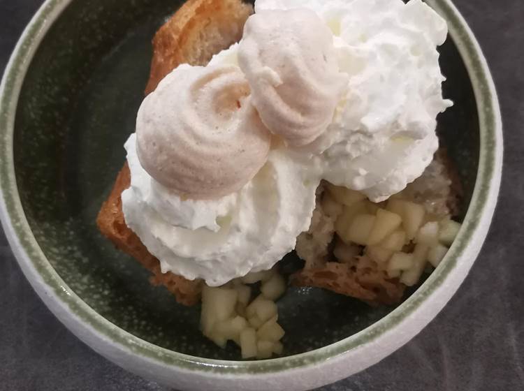 Baba au calvados au Puits Fleuri.