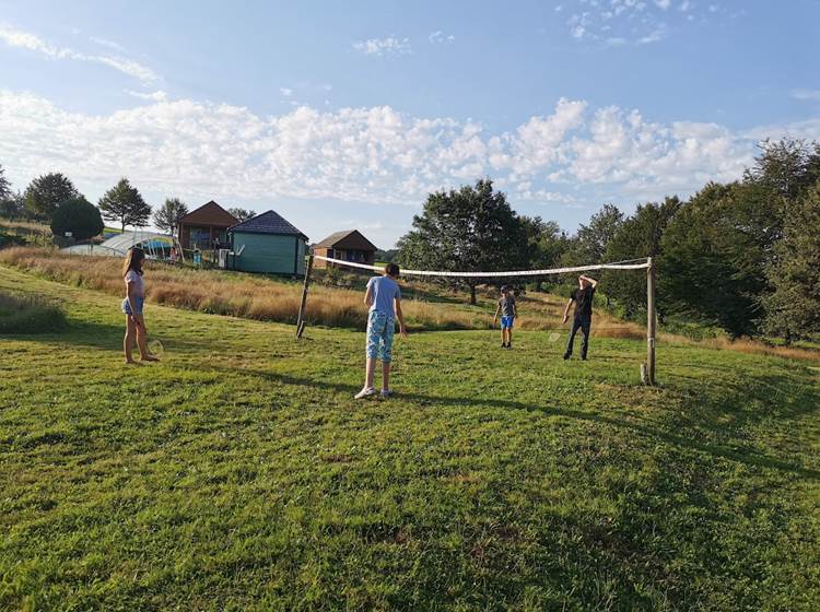 Badminton aux maisons de Coline