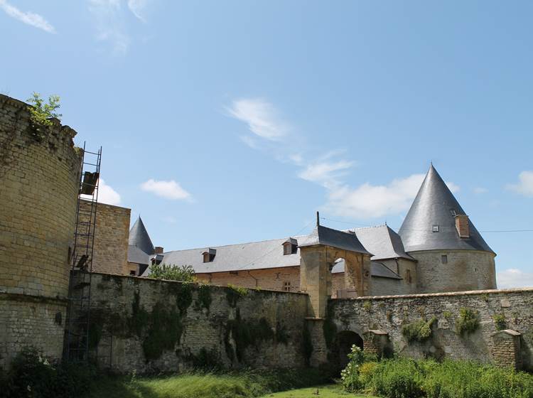chateau de charbogne juin 2013