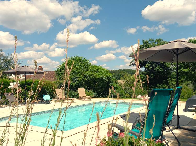 Chambre d'hôtes avec piscine  entre Périgueux et Montignac-Lascaux