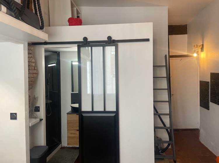 Salle d'eau et sa mezzanine
