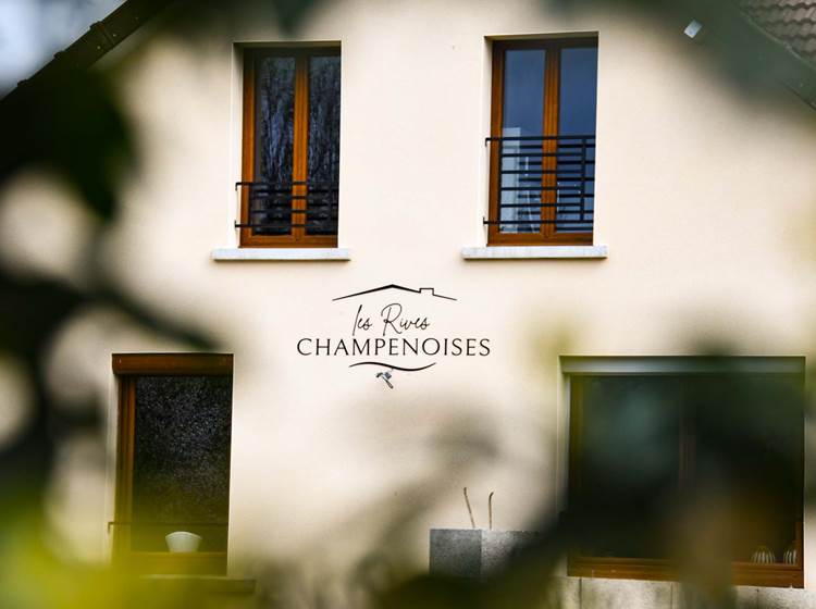 LES RIVES CHAMPENOISES - Enseigne