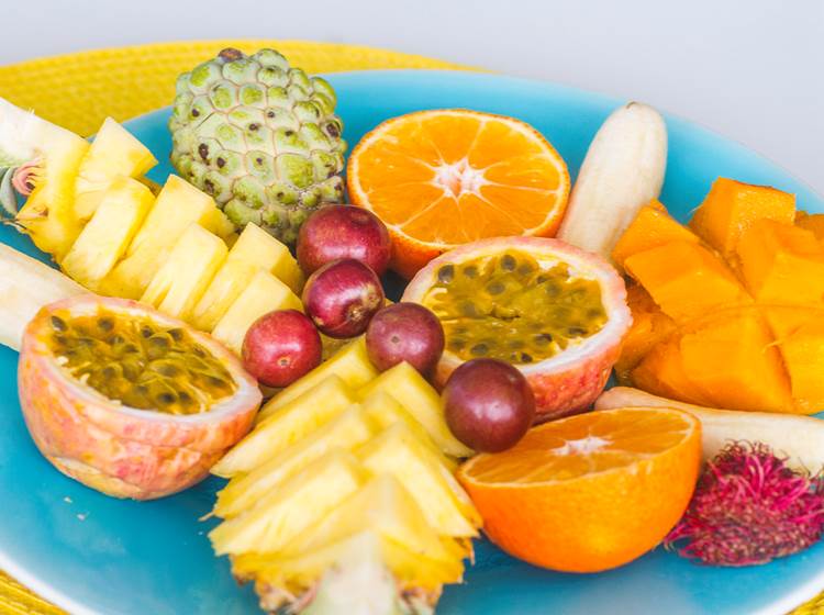 Iguane House villas & Micro Spa focus sur l'assiette de fruits de notre petit déjeuner tropical