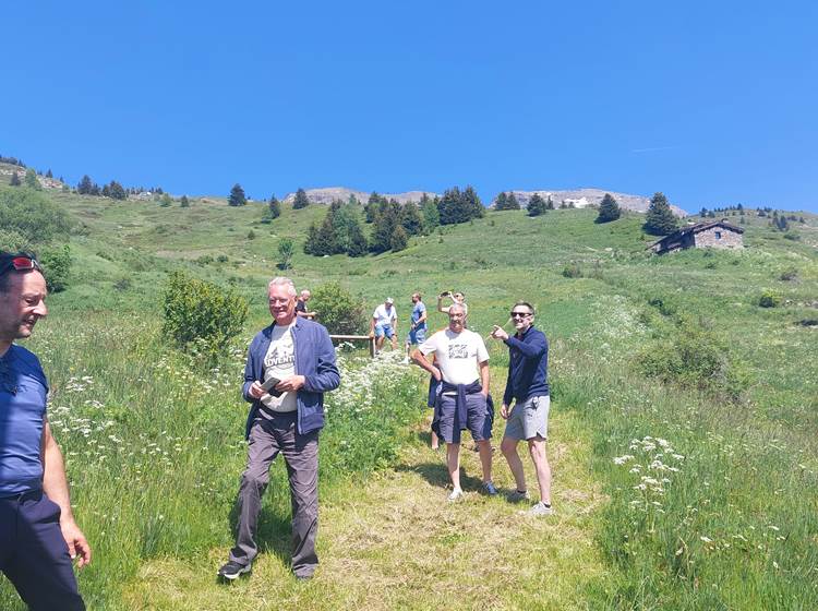 chemin balisé à Valmeinier