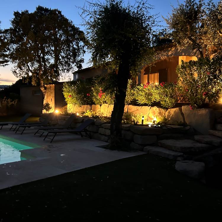 St Max night tme pool and building-galerie