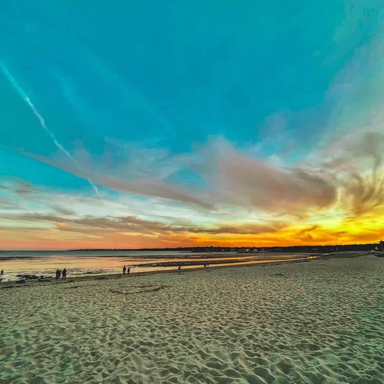 Lever de soleil sur la plage de Kerleven La Forêt-Fouesnant-photo-page