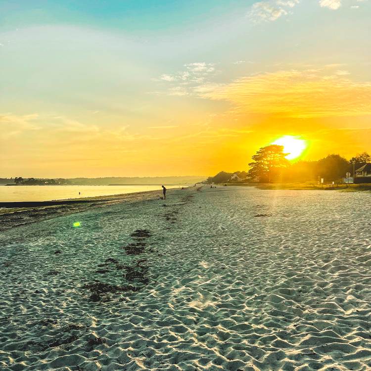 Coucher de soleil sur la plage de Kerleven La Forêt-Fouesnant-photo-page