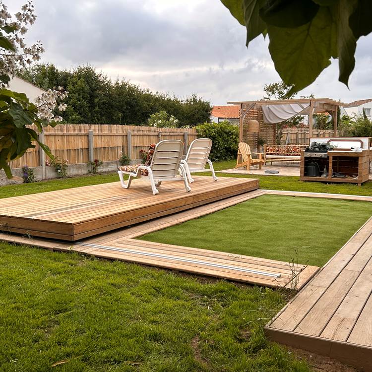 La piscine couverte par sa terrasse mobile en bois-photo-news