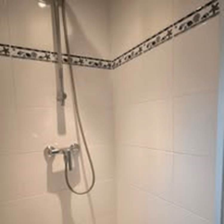 Salle de bain du gîte de charme à La Flèche-photo-page