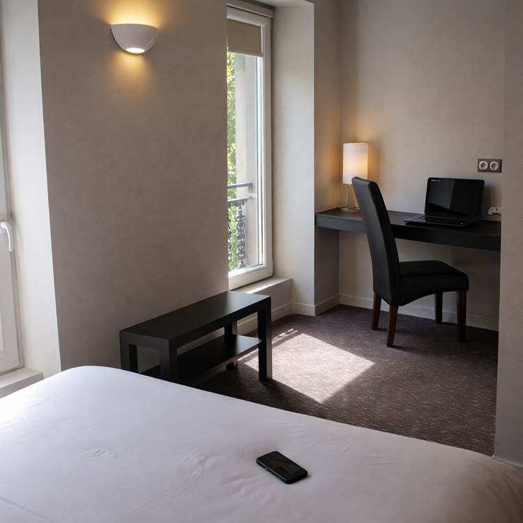 ChatGPT Image 3 mars 2026, 17_25_21 (2)