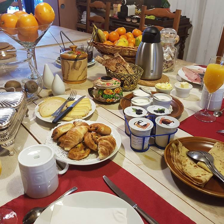 Petit déjeuner gourmand campagnard  Le Ranch des Lacs 87120-photo-page
