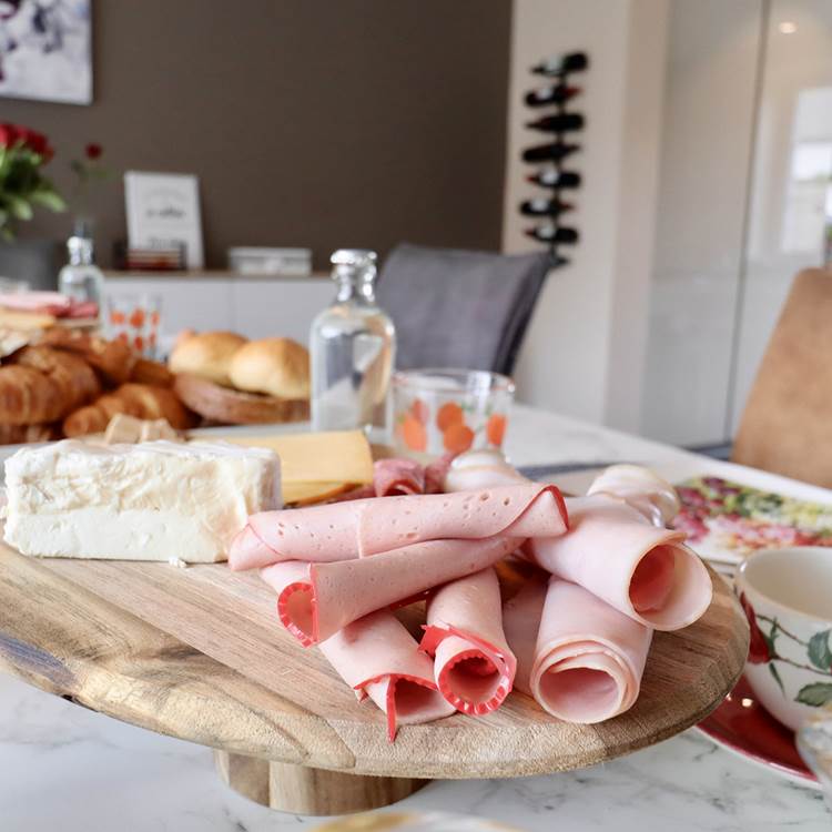 Petit-déjeuner gourmand 4 pers.Le-Relais-de-Lou-photo-page
