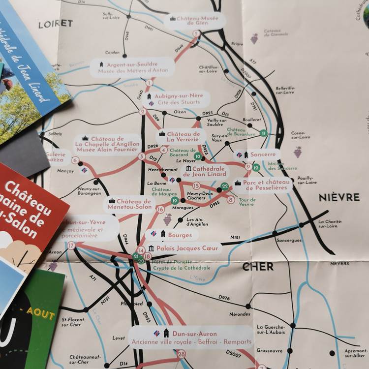 Departement -du-Cher-route-Jacques-Coeur-photo-page