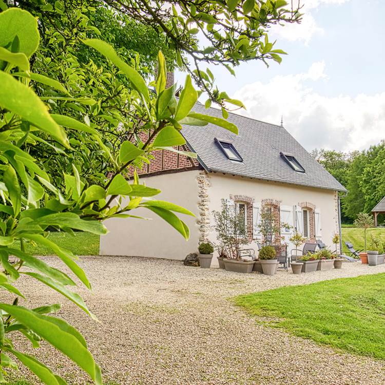 suite-de-l-atelier-avec-living-les-exterieurs-la-verrerie-d-ivoy-photo-page