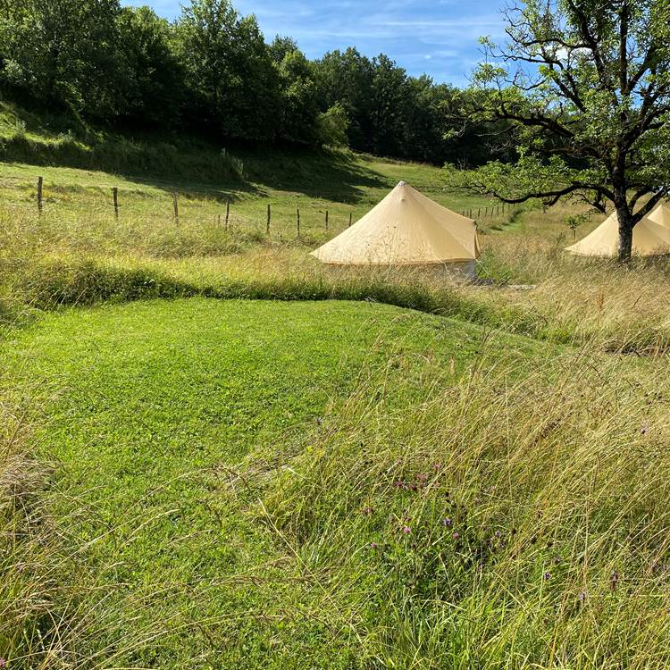 Montez votre tente - emplacement nu