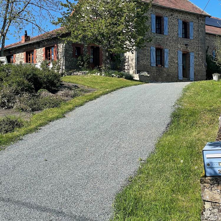 En arrivant d'Aubusson par la D942A-photo-news