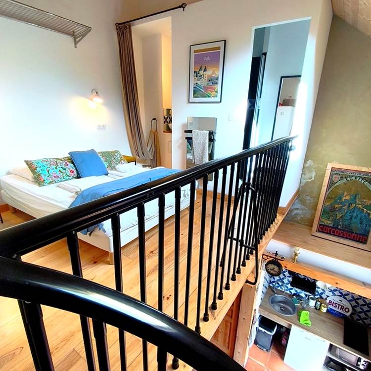 HAUT DE L ESCALIER