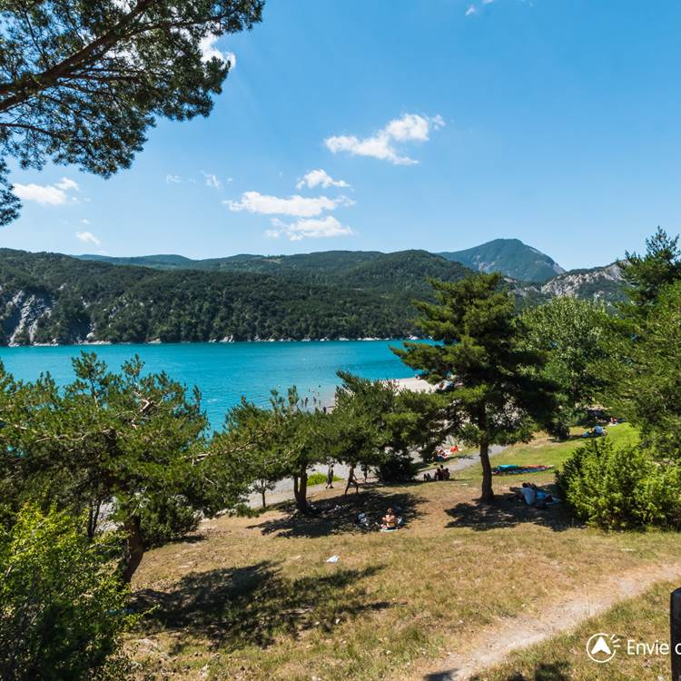Le port Saint-Pierre au Sauze-du-Lac-photo-page