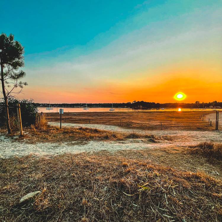 Coucher de soleil sur l'entrée du port de La Forêt-Fouesnant-photo-page