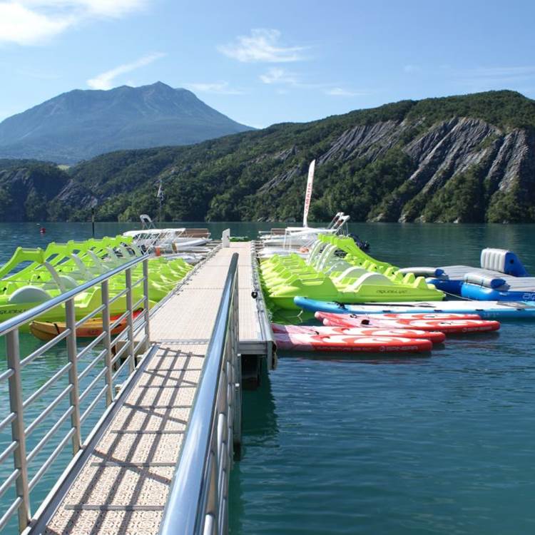 Le port Saint-Pierre au Sauze-du-Lac-photo-page
