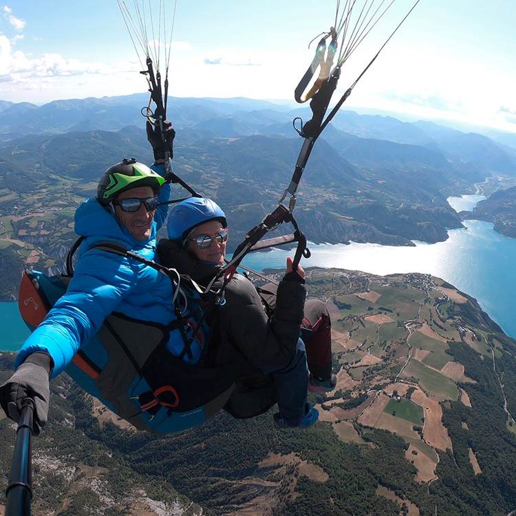 Vol en parapente, les Ailes du Lac à Saint Vincent les Forts-photo-page