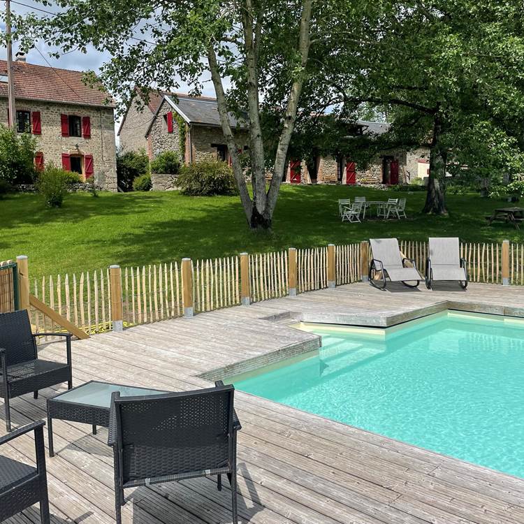 Hôtel à la campagne avec piscine-photo-news