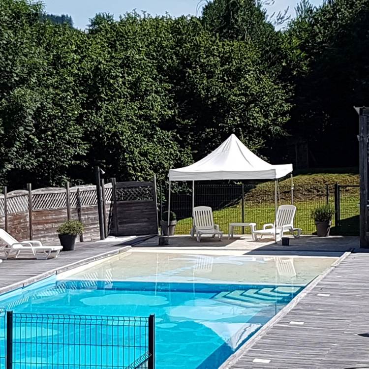 espace piscine au Ranch des Lacs-vacance en Limousin- bien-être, détente-photo-page