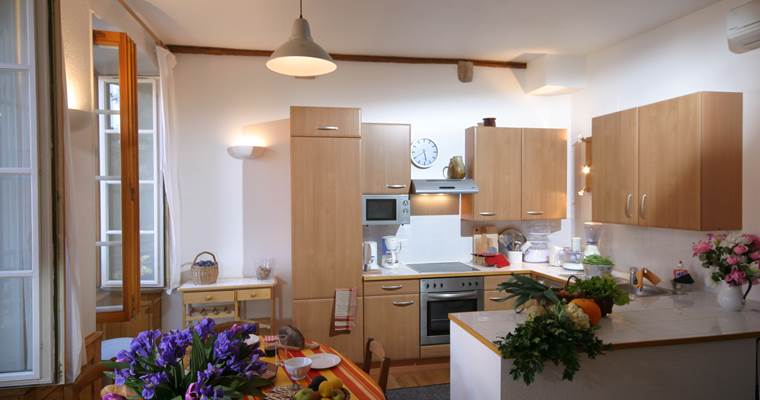 L'espace Cuisine Toute équipée avec lave-linge et sèche-linge