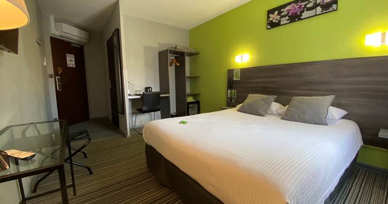 Chambre Grand lit double Confort - Vue sur Jardin