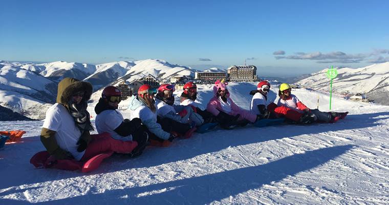 Snake  Gliiss  descente panoramique au-dessus Superbagnères