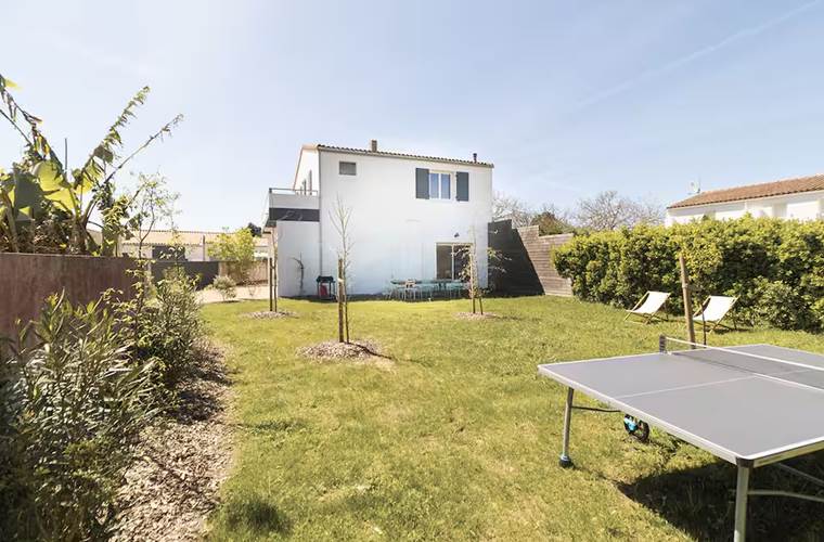 La Bergeronnette - jardin, ping pong