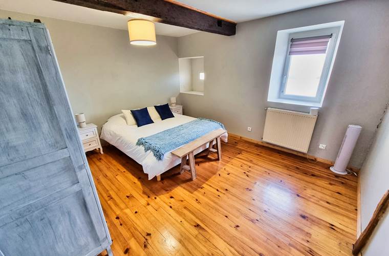 chambre-double-bleu-cottage-location-lauragaise.jpg