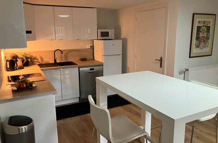 Cuisine avec lave linge privatif