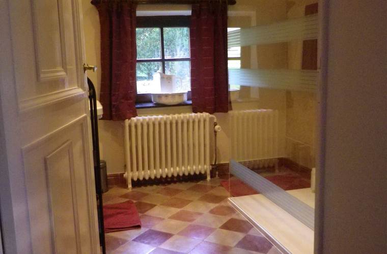 Salle de bain côté cour