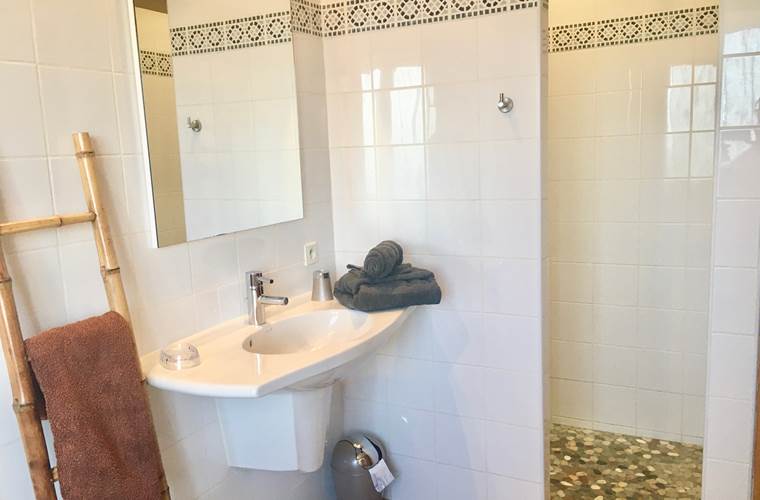 SALLE DE BAINS 10-