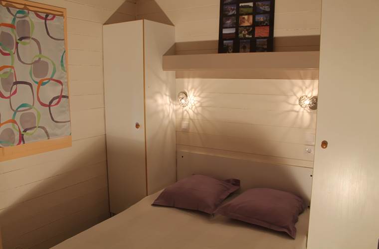 LE-HAMEAU-DES-GENÊTS-Chalet-5-Personnes-Chambre-Double