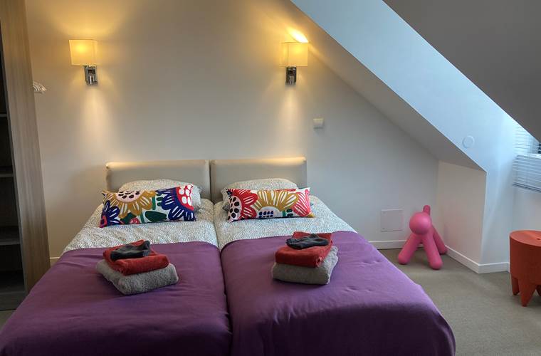 maison NOMAH  chambre 02 configuration grand  lit