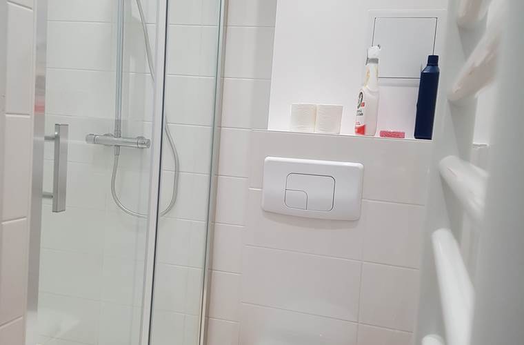 Salle de bain chambre rez de chaussée